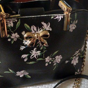 LD crossbody purse